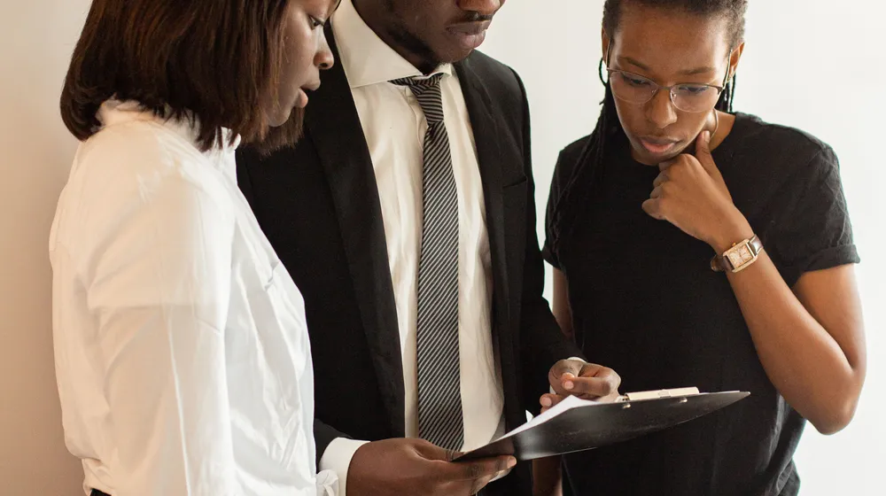 Une équipe de jeunes passionnés au service des entreprises.
